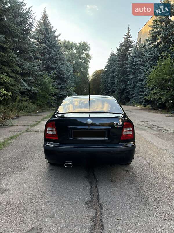 Лифтбек Skoda Octavia 2006 в Черкассах
