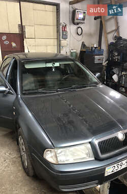 Лифтбек Skoda Octavia 2004 в Черновцах