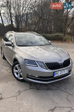 Универсал Skoda Octavia 2018 в Солонке