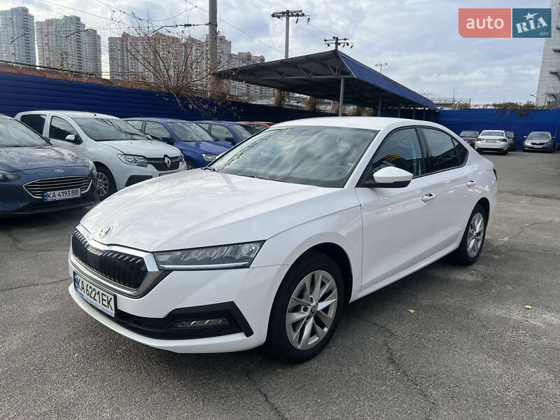 Лифтбек Skoda Octavia 2021 в Киеве