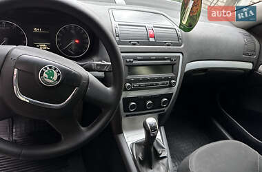 Лифтбек Skoda Octavia 2010 в 