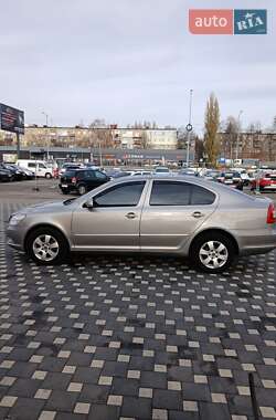 Лифтбек Skoda Octavia 2010 в Полтаве