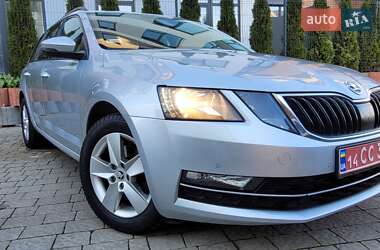 Универсал Skoda Octavia 2020 в Львове