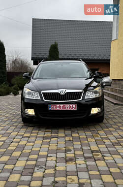 Универсал Skoda Octavia 2012 в Староконстантинове