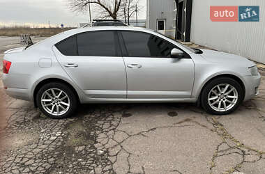 Лифтбек Skoda Octavia 2014 в Новомосковске