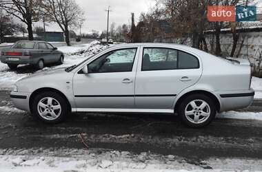 Лифтбек Skoda Octavia 2002 в Чернигове