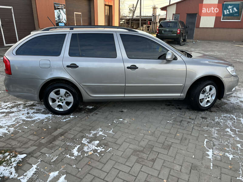 Универсал Skoda Octavia 2010 в Ровно