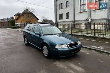 Универсал Skoda Octavia 2004 в Костополе