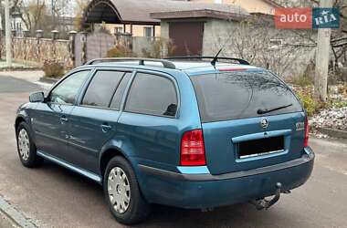 Универсал Skoda Octavia 2004 в Костополе