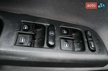 Лифтбек Skoda Octavia 2001 в 