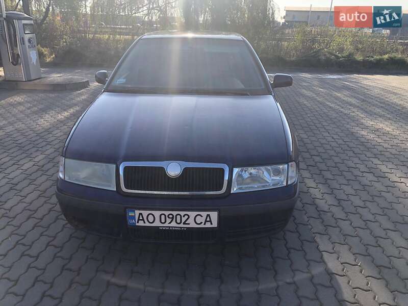 Лифтбек Skoda Octavia 2001 в 