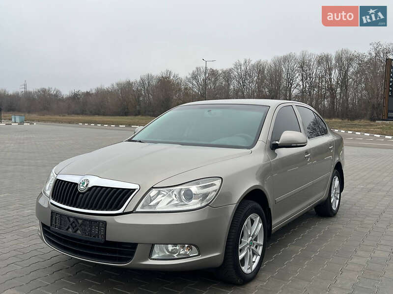 Лифтбек Skoda Octavia 2012 в Петрове