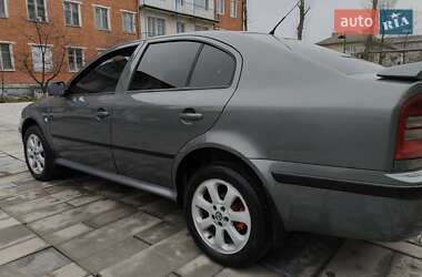 Лифтбек Skoda Octavia 2003 в Надворной