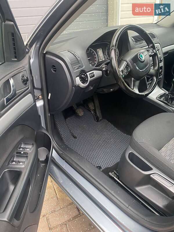 Универсал Skoda Octavia 2012 в Сарнах фото 23 Универсал Skoda Octavia 2012 в Сарнах