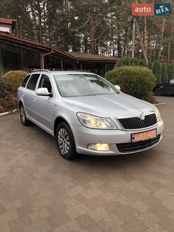 Универсал Skoda Octavia 2012 в 