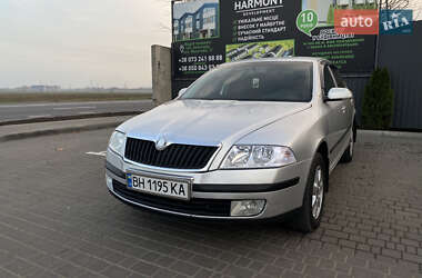 Лифтбек Skoda Octavia 2006 в Одессе