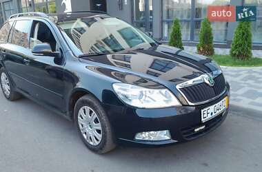 Универсал Skoda Octavia 2010 в Чернигове