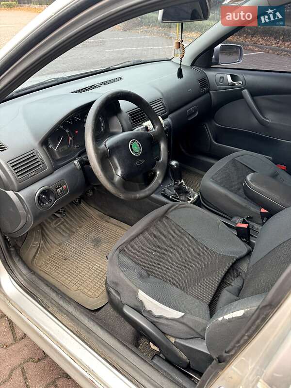 Ліфтбек Skoda Octavia 2004 в Миргороді
