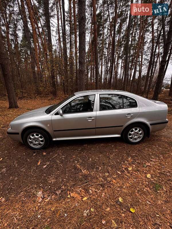Лифтбек Skoda Octavia 2007 в Тростянце