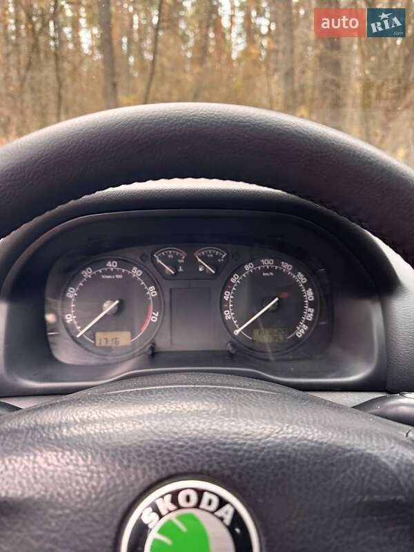 Лифтбек Skoda Octavia 2007 в Тростянце