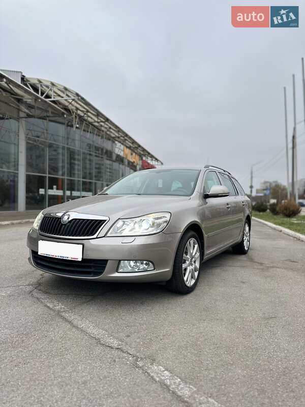 Універсал Skoda Octavia 2011 в Запоріжжі