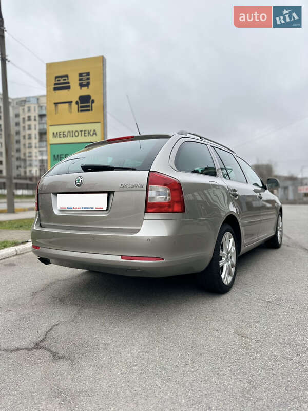 Універсал Skoda Octavia 2011 в Запоріжжі
