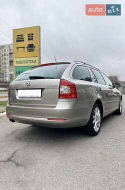 Универсал Skoda Octavia 2011 в 