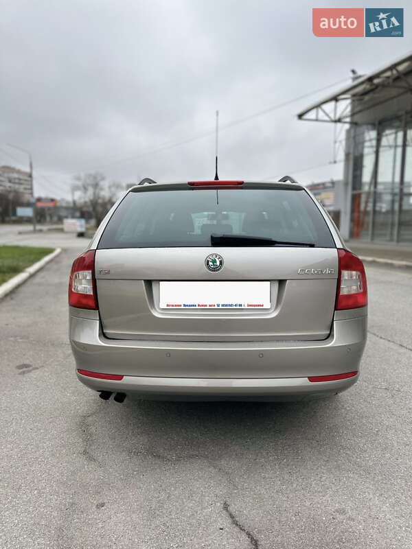 Універсал Skoda Octavia 2011 в Запоріжжі