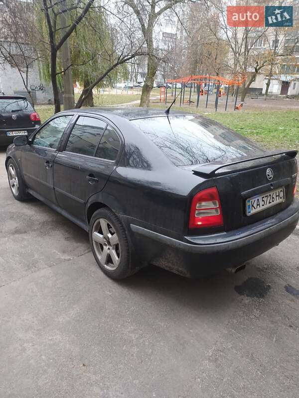 Лифтбек Skoda Octavia 2001 в Киеве