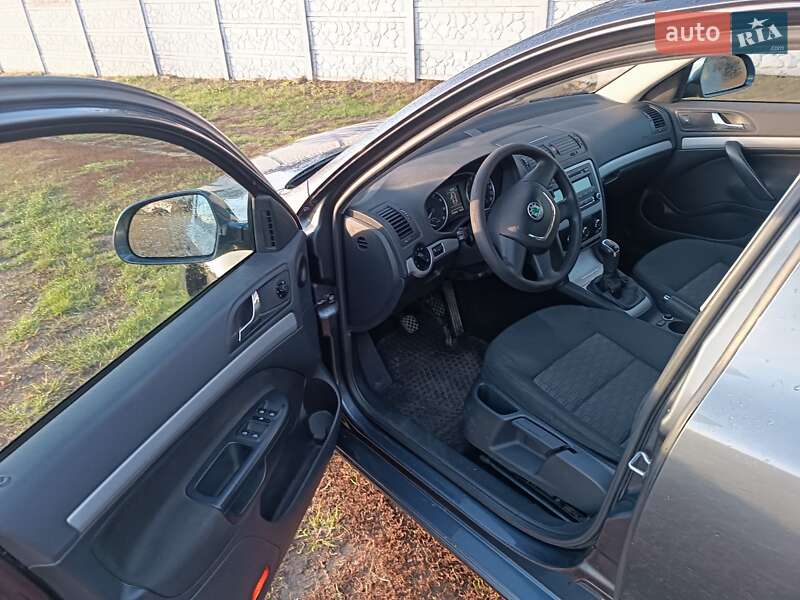 Универсал Skoda Octavia 2012 в Чернигове