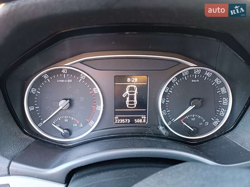 Универсал Skoda Octavia 2012 в Чернигове