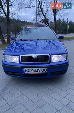 Универсал Skoda Octavia 2006 в Новояворовске