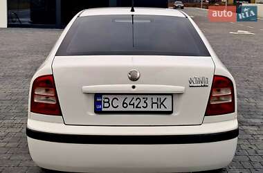 Лифтбек Skoda Octavia 2003 в 