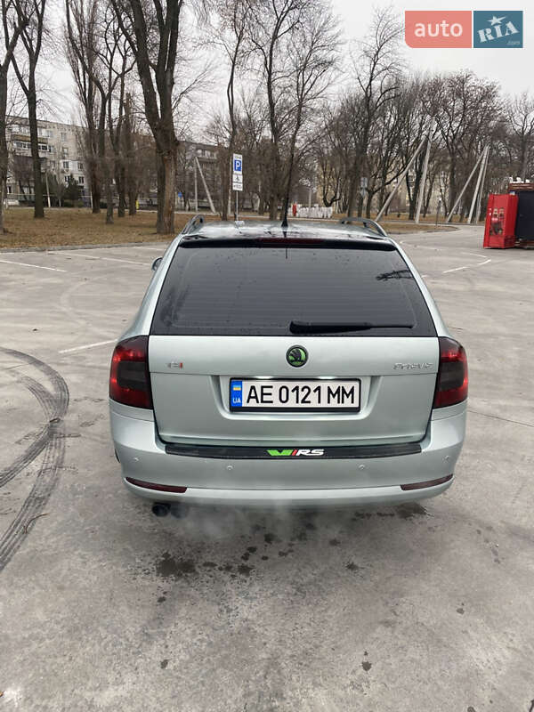 Універсал Skoda Octavia 2010 в Дніпрі