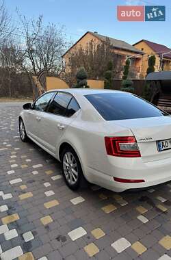 Лифтбек Skoda Octavia 2015 в Тячеве