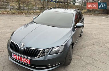 Универсал Skoda Octavia 2019 в Хороле