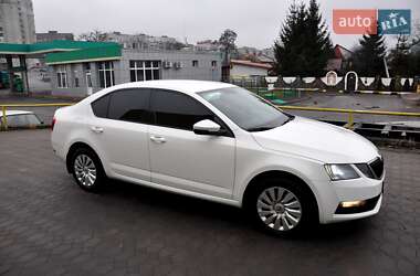 Лифтбек Skoda Octavia 2017 в Львове