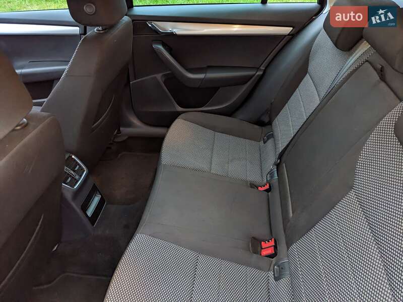 Універсал Skoda Octavia 2015 в Рівному