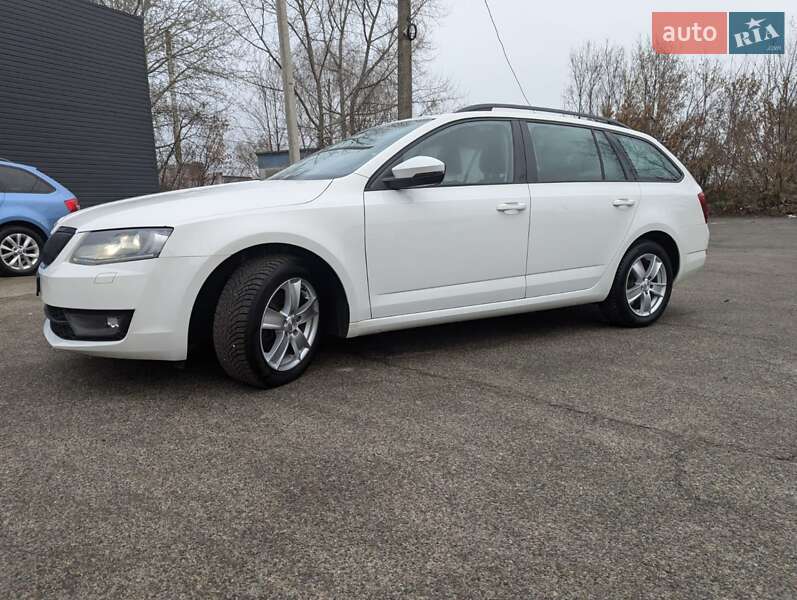 Универсал Skoda Octavia 2015 в Чернигове