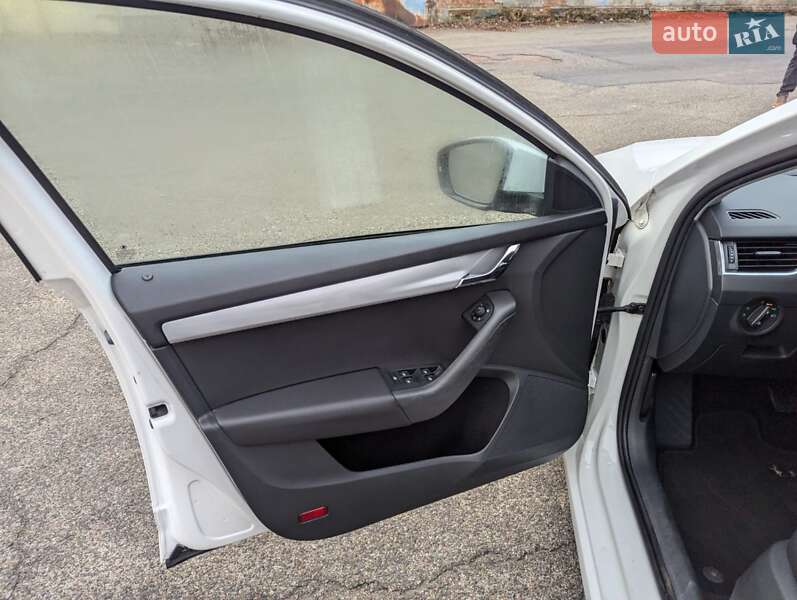 Универсал Skoda Octavia 2015 в Чернигове