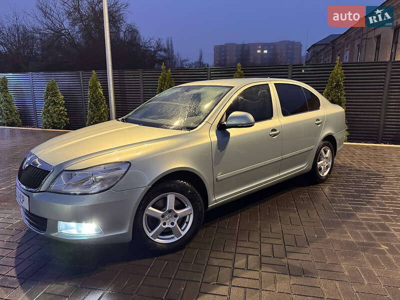 Ліфтбек Skoda Octavia 2009 в Черкасах