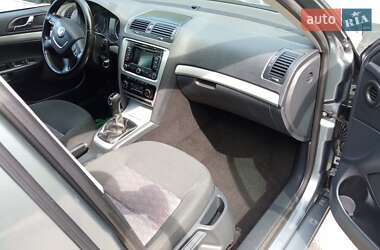Универсал Skoda Octavia 2011 в 