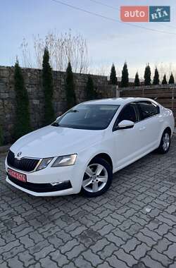 Ліфтбек Skoda Octavia 2019 в Стрию