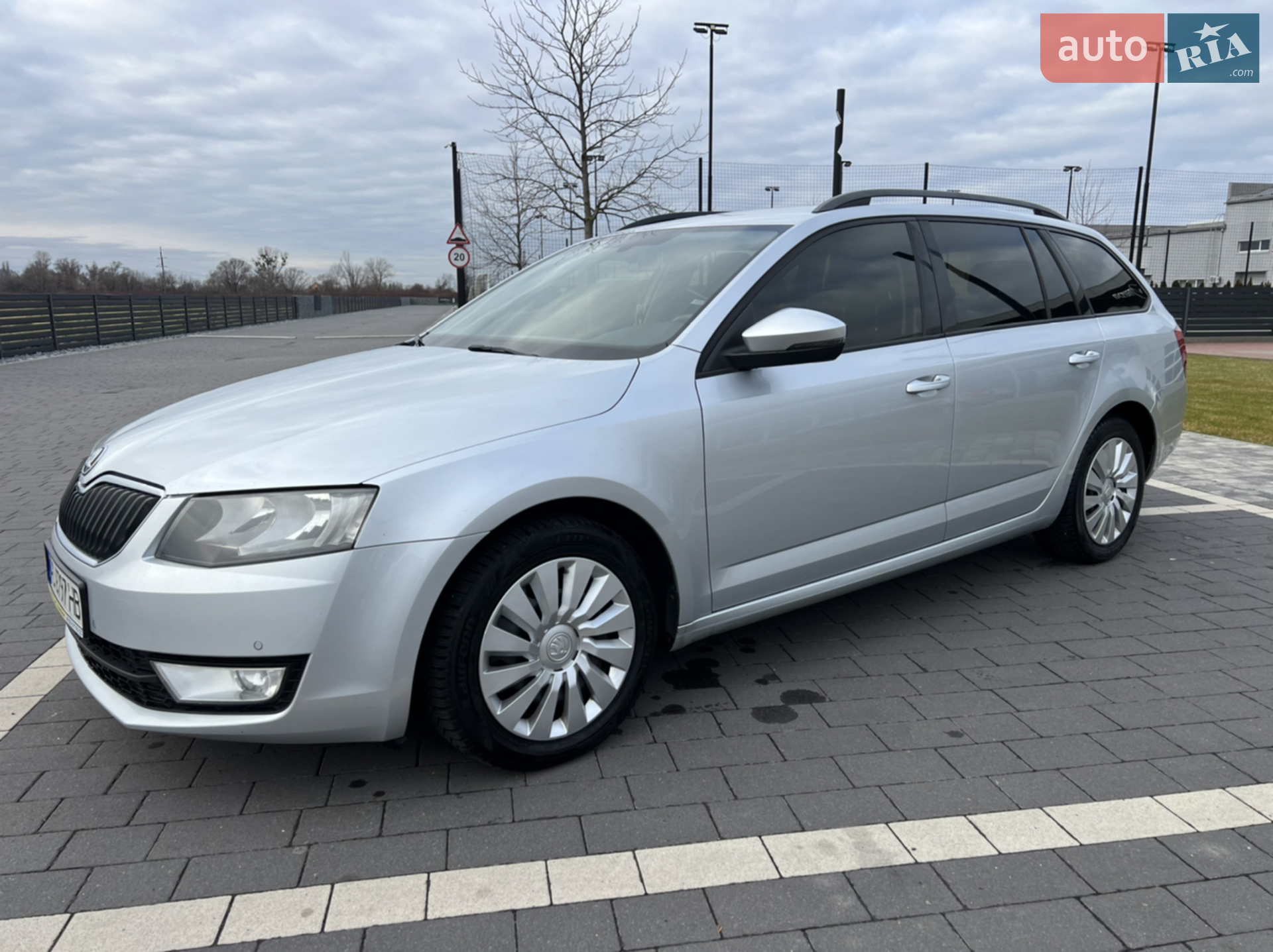 2015 Skoda Octavia - фото 1
