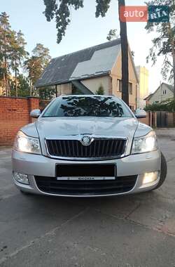 Універсал Skoda Octavia 2009 в Бучі