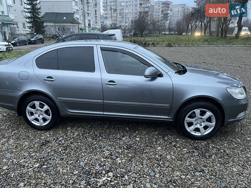 Лифтбек Skoda Octavia 2012 в Львове