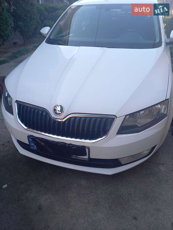 Лифтбек Skoda Octavia 2015 в Ужгороде