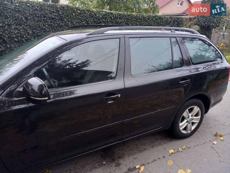 Універсал Skoda Octavia 2011 в Одесі