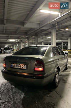 Лифтбек Skoda Octavia 2003 в Киеве