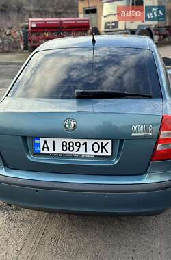 Лифтбек Skoda Octavia 2006 в Каневе